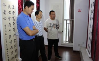 何晓巍出席锦江区宪法知识进社区进企业书法展缩略图