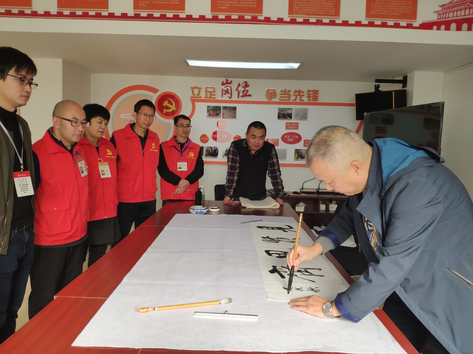 何晓巍参加文化惠民活动走进桃蹊社区插图3
