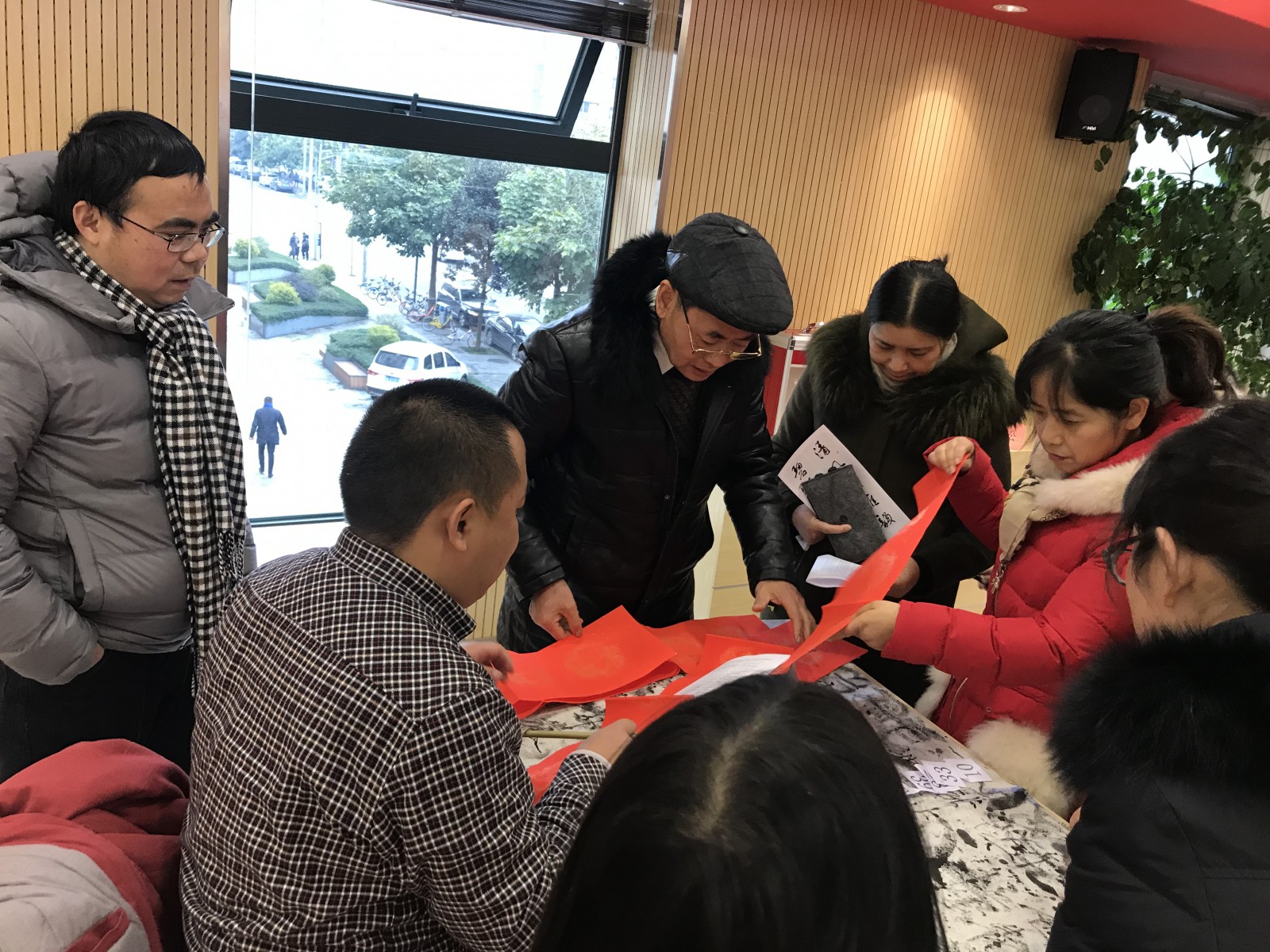 何晓巍作客成都市文联天府文艺名家讲坛走进锦城社区主讲《时风下的中国书法与传统之路》插图7