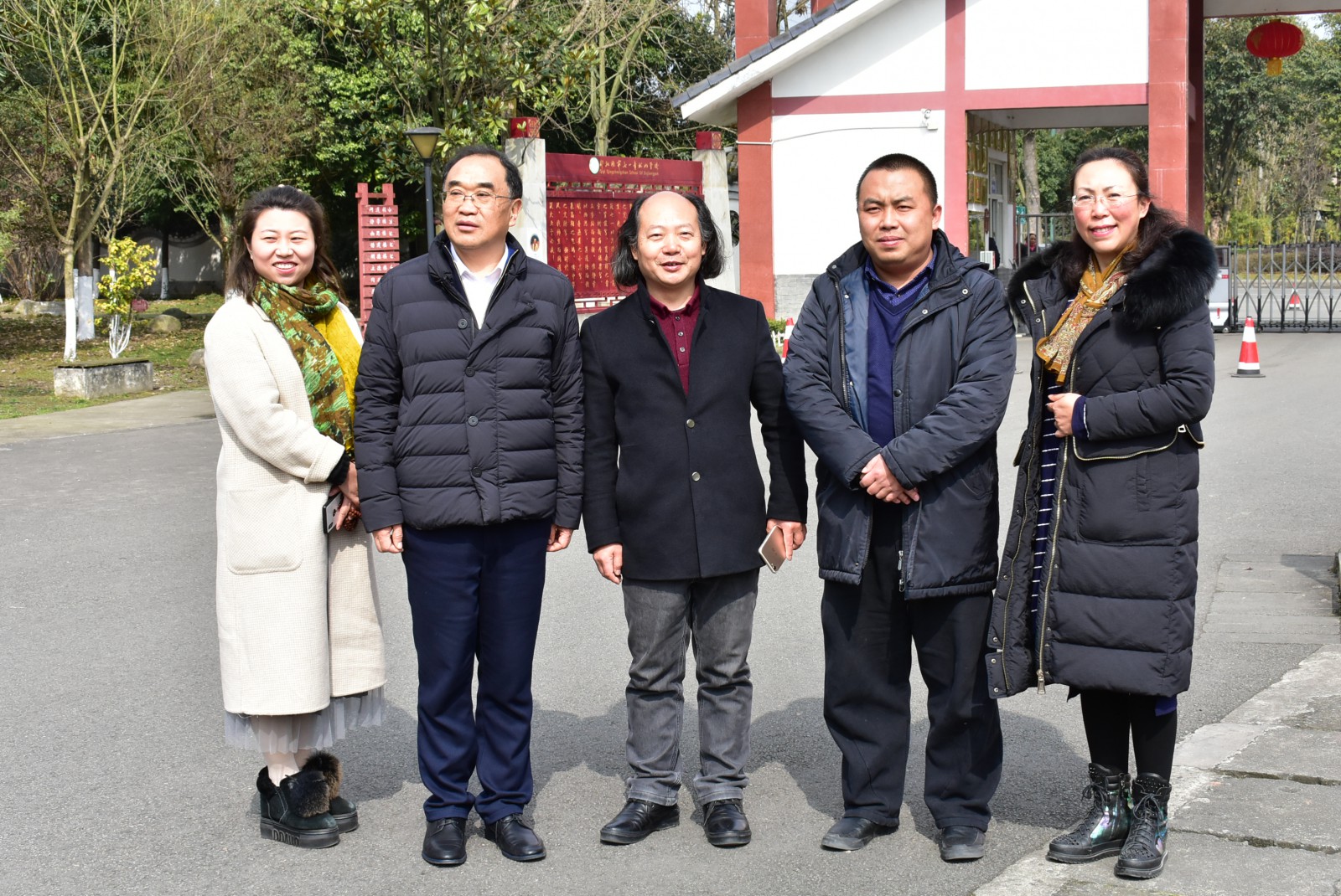 何晓巍赴都江堰七一青城山学校调研插图