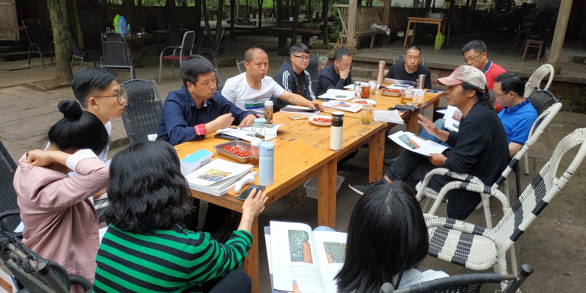 何晓巍出席成都市书法家协会“现代刻字艺术创作集训班”开班仪式并致辞插图3