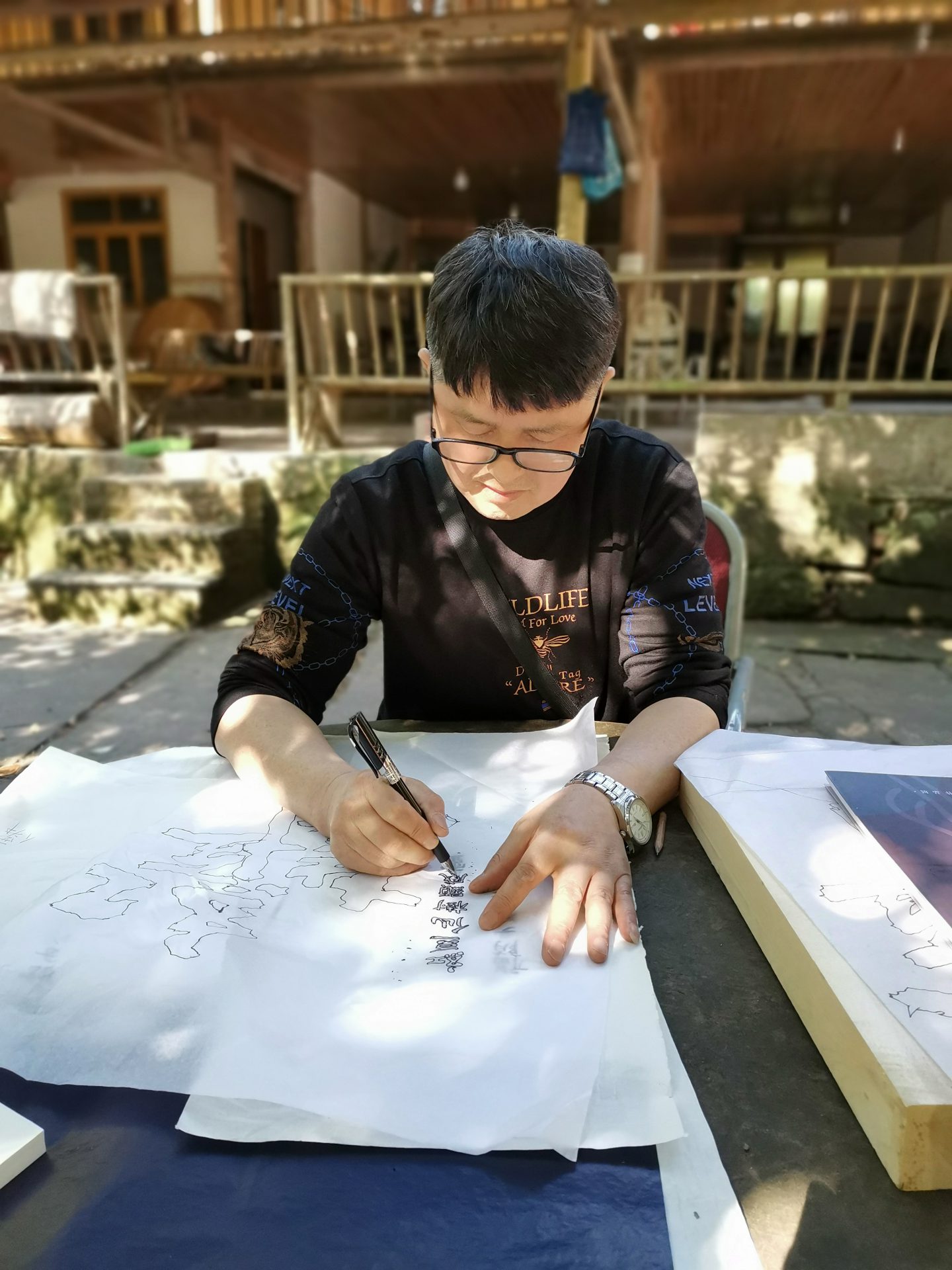 何晓巍出席成都市书法家协会“现代刻字艺术创作集训班”开班仪式并致辞插图8