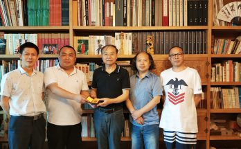 何晓巍为四川省画院院长龚光万先生治印缩略图