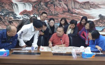 何晓巍在成都环境集团讲授书法艺术缩略图